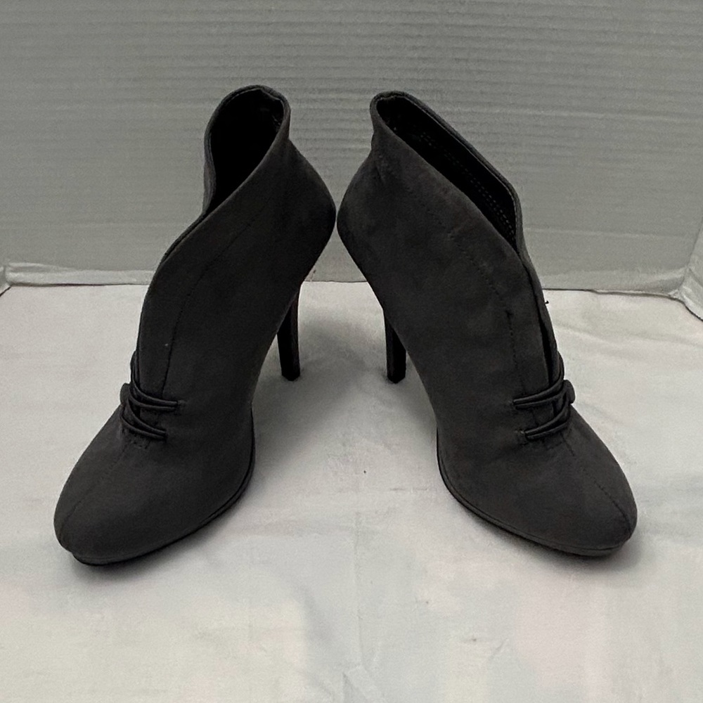 Apt 9 Heels - image 6